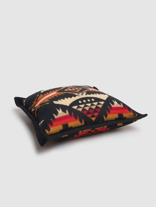 Pendleton Woolen Mills: Saddle jacquard pillow - ecraft_1 | Luisa Via Roma