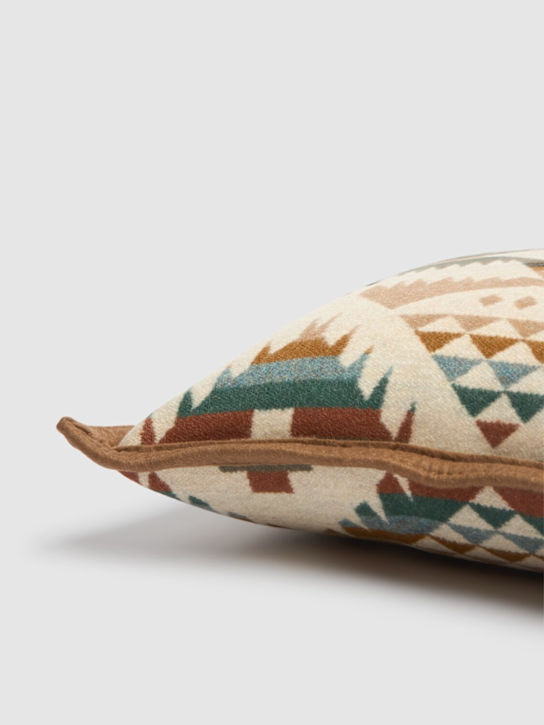 Pendleton Woolen Mills: Saddle jacquard pillow - Beige - ecraft_2 | Luisa Via Roma