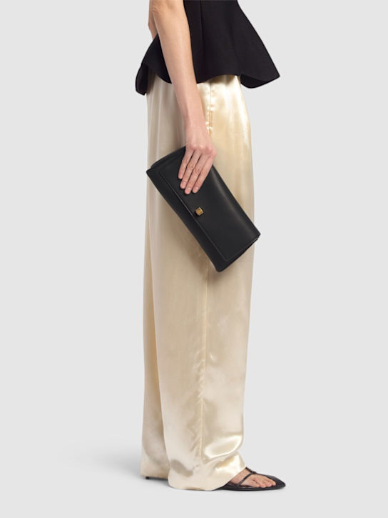 Khaite: Audrey clutch - Black - women_1 | Luisa Via Roma