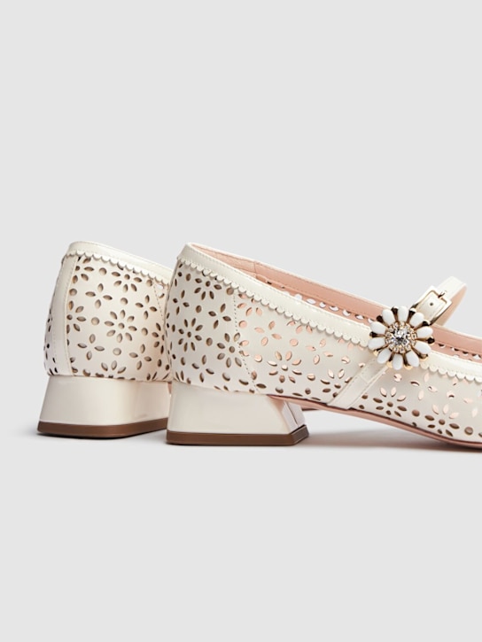 Roger Vivier: 25mm New Très Vivier leather pumps - Ivory - women_5 | Luisa Via Roma