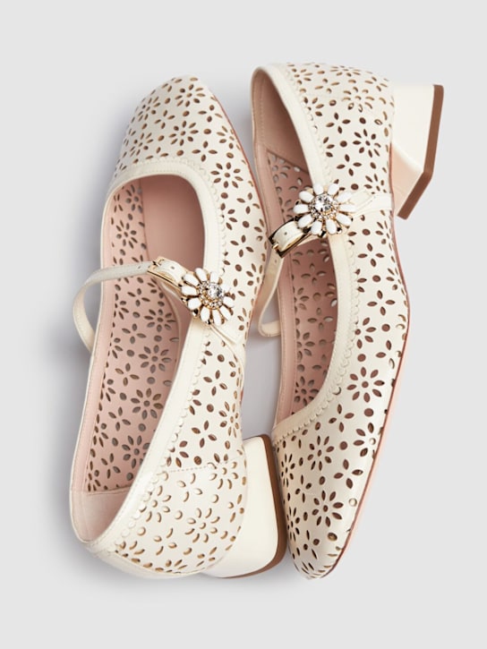 Roger Vivier: 25mm New Très Vivier leather pumps - Ivory - women_2 | Luisa Via Roma
