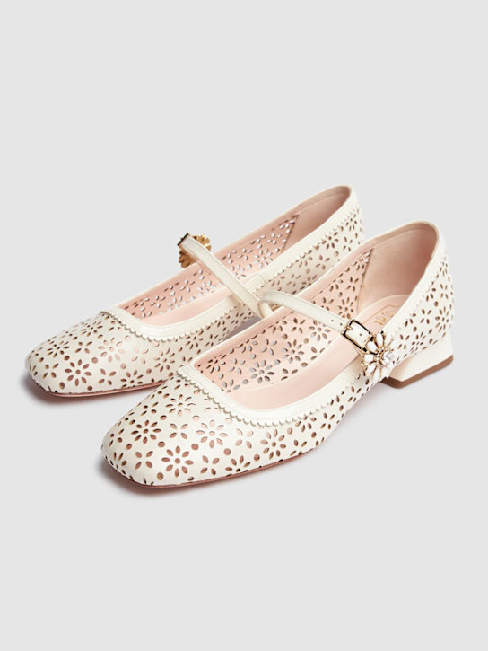 Roger Vivier: 25mm New Très Vivier leather pumps - Ivory - women_4 | Luisa Via Roma
