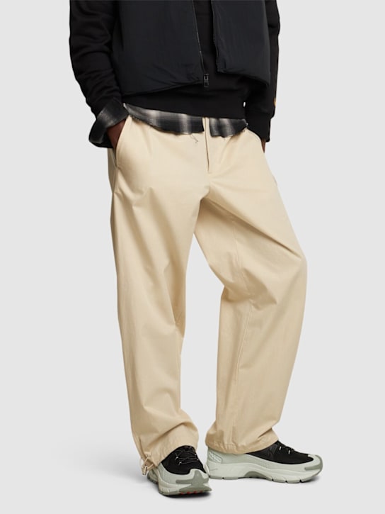 Nike: Sneakers "Zoom Vomero Roam" - men_1 | Luisa Via Roma