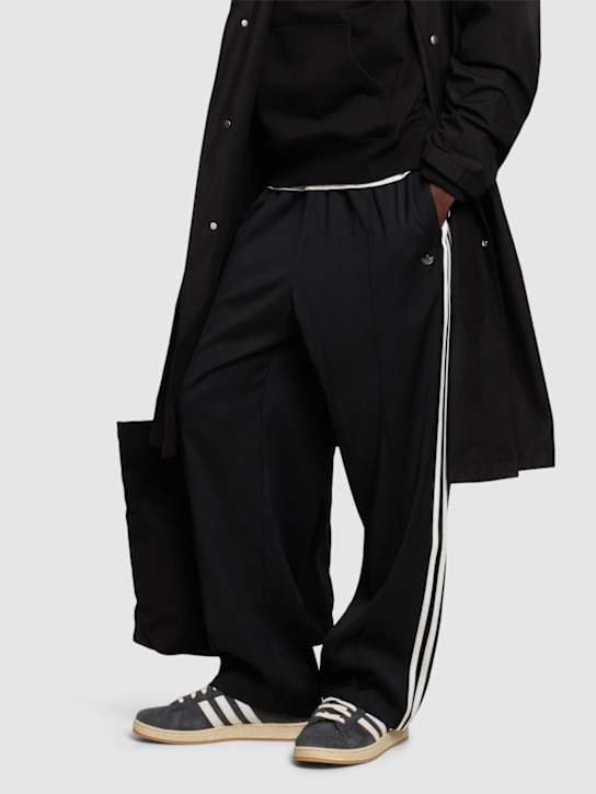 adidas Originals: Campus 2 Korn sneakers - men_1 | Luisa Via Roma