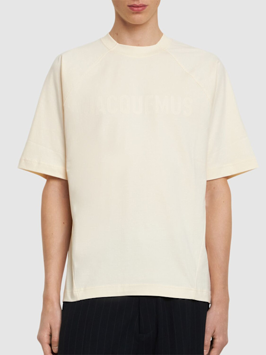 Jacquemus: Le t-shirt typo jacquemus logo t-shirt - Light Beige - men_2 | Luisa Via Roma