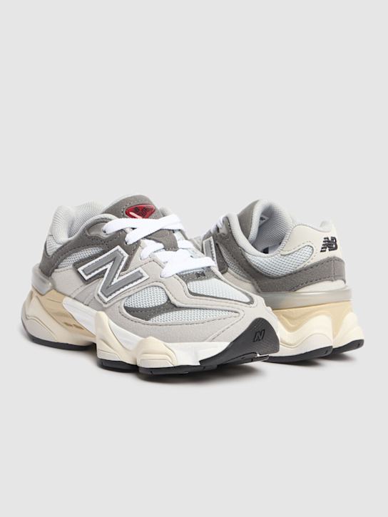 New Balance: 9060 スニーカー - kids-boys_1 | Luisa Via Roma