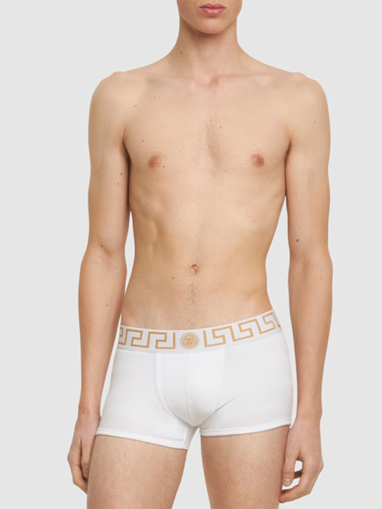 Versace: Pack of 3 Greca stretch boxer briefs - White - men_1 | Luisa Via Roma