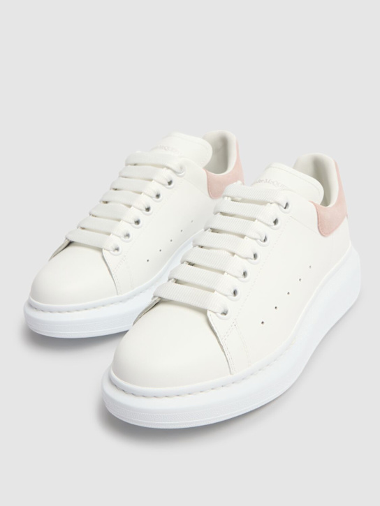 McQueen: Sneakers in pelle 45mm - Bianco/Rosa Chiaro - women_2 | Luisa Via Roma
