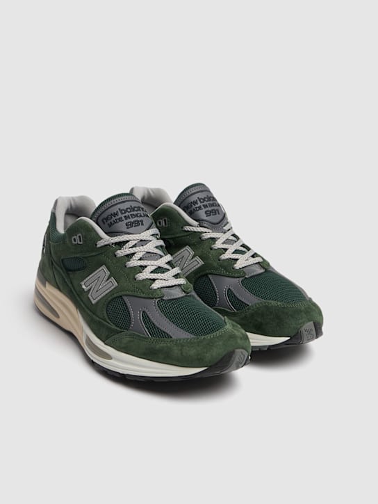 New Balance: Sneakers 991 V2 Made in UK - Verde - men_1 | Luisa Via Roma