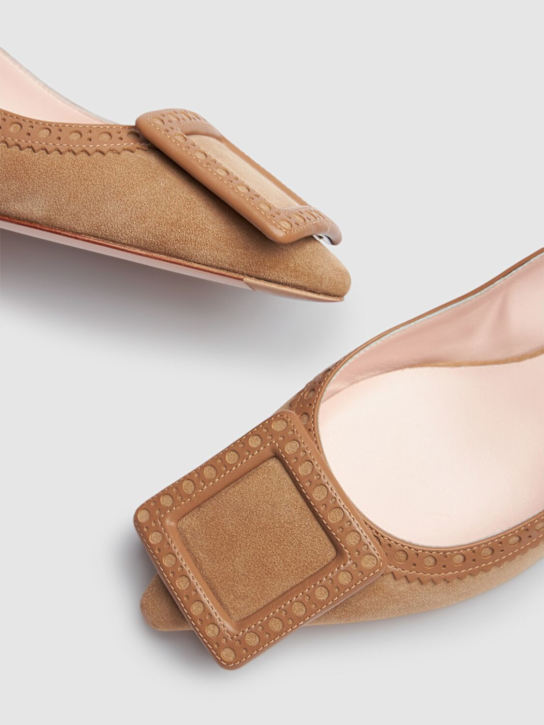 Roger Vivier: 45mm Viv In The City suede pumps - Tan - women_5 | Luisa Via Roma