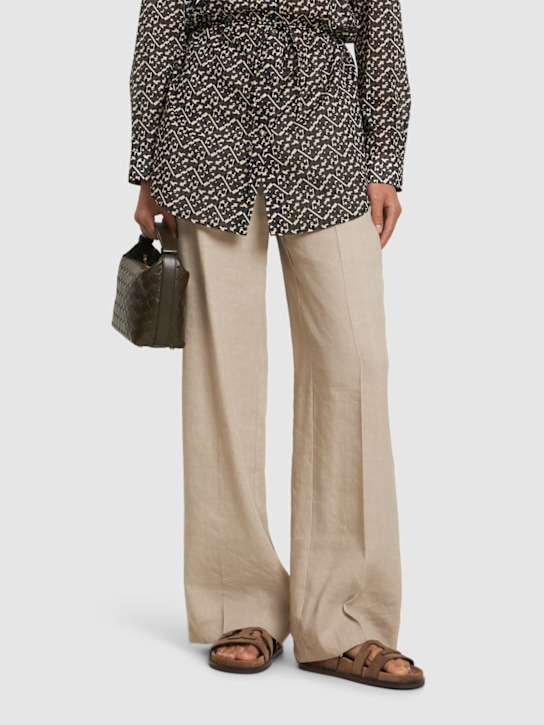 Tory Burch: 10mm T slide suede sandals - women_1 | Luisa Via Roma