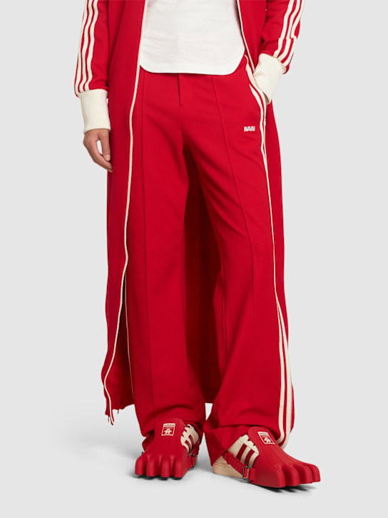 adidas Originals: AVAVAV Superfinger Superstar sneakers - Red - women_1 | Luisa Via Roma