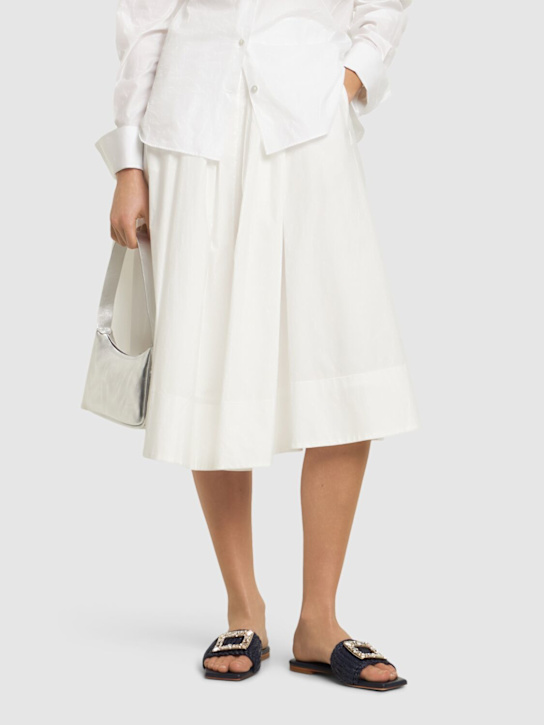 Roger Vivier: Strass Buckle ラフィアフラットサンダル 10mm - women_1 | Luisa Via Roma