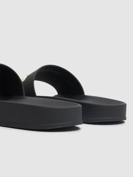 Dsquared2: Logo rubber slide sandals - Black - men_3 | Luisa Via Roma