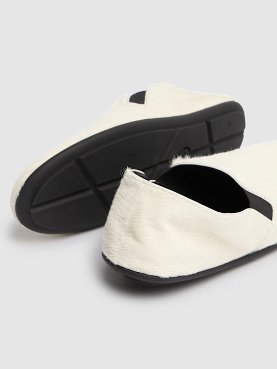 The Row: Mocassini slip-on Vincit in cavallino 10mm - Bianco - women_4 | Luisa Via Roma