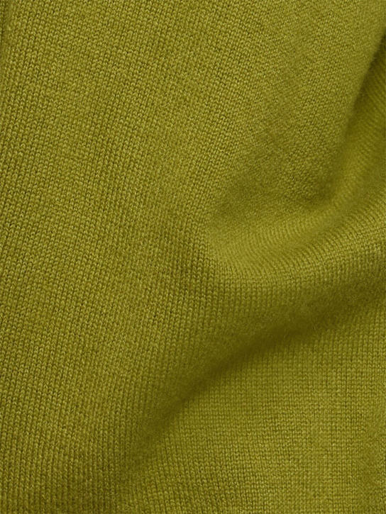 The Row: Isaora cashmere knit v neck sweater - Green - women_4 | Luisa Via Roma