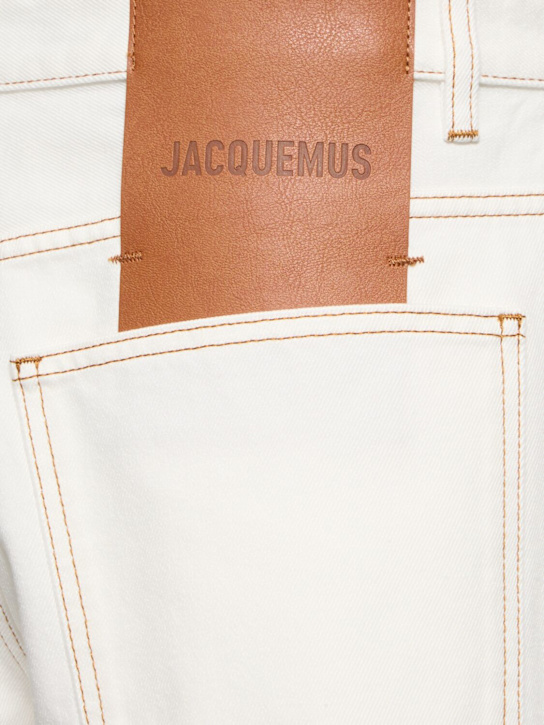 Jacquemus: Le de nîmes large cotton denim jeans - Off-white/Tabac - men_4 | Luisa Via Roma