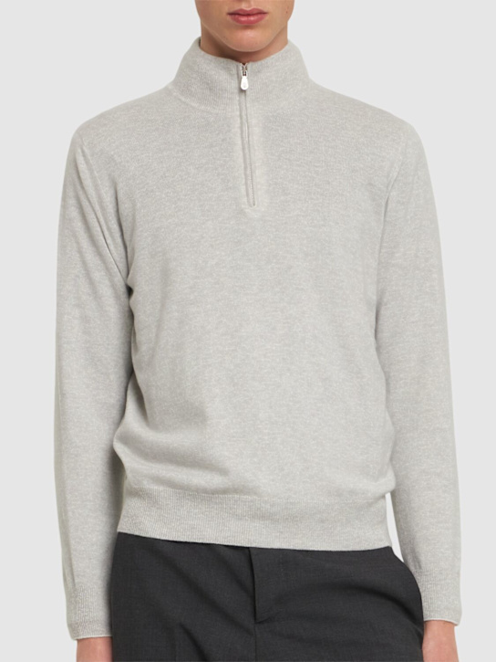 Brunello Cucinelli: Lupetto cashmere knit sweater - Nebbia - men_2 | Luisa Via Roma