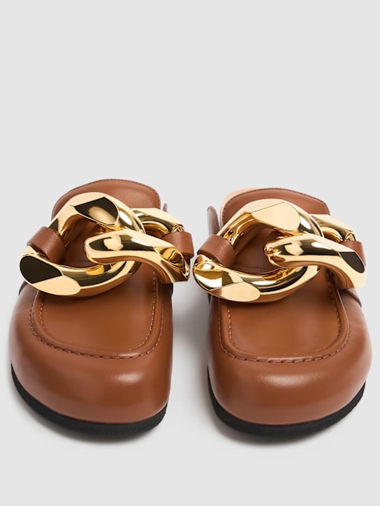 JW Anderson: 15mm Chain leather mules - Tan - women_4 | Luisa Via Roma