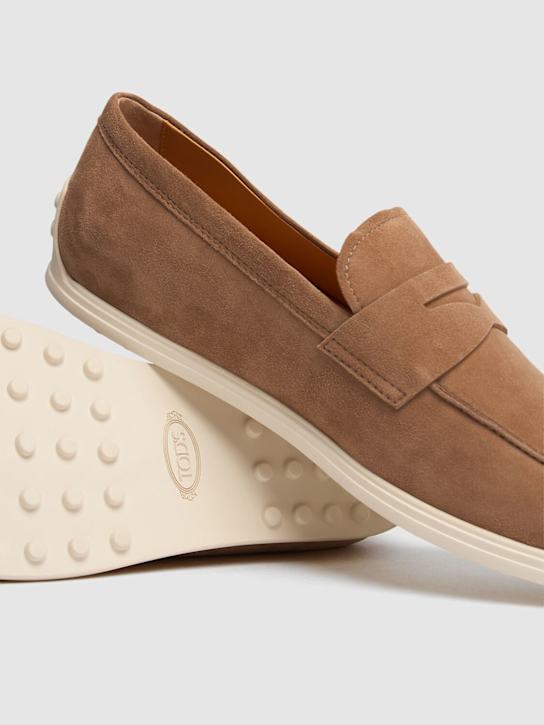 Tod's: 10mm Suede loafers - Cappuccino - women_4 | Luisa Via Roma