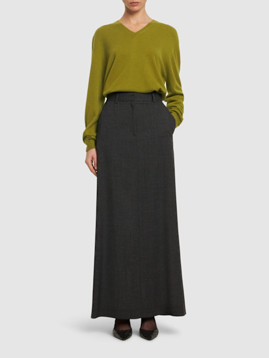 The Row: Isaora cashmere knit v neck sweater - Green - women_1 | Luisa Via Roma