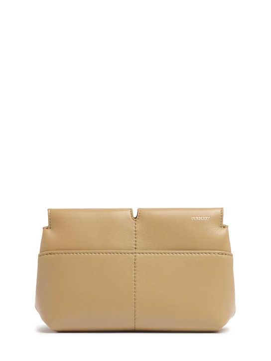 Burberry: Pochette en cuir lisse détail chaîne Snip - women_0 | Luisa Via Roma