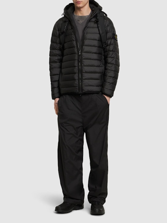 Stone Island: Chaqueta de plumas con capucha y cremallera - men_1 | Luisa Via Roma