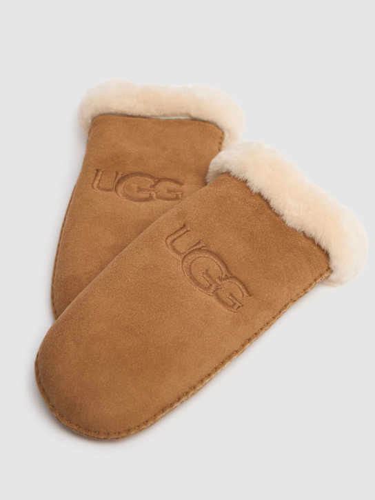 Ugg: Logo embroidered mittens - women_1 | Luisa Via Roma