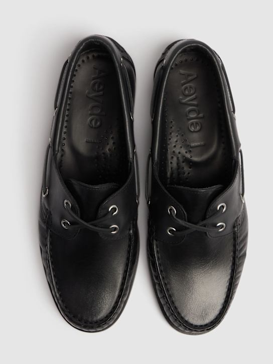 Aeyde: 15mm Harris leather boat shoes - Black - women_2 | Luisa Via Roma