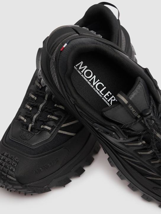Moncler: 4.5cm Trailgrip Gtx tech sneakers - Black - men_3 | Luisa Via Roma