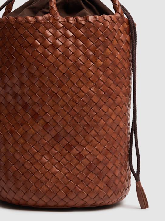 Dragon Diffusion: 手工编织皮革篮子包 - British Tan - women_4 | Luisa Via Roma