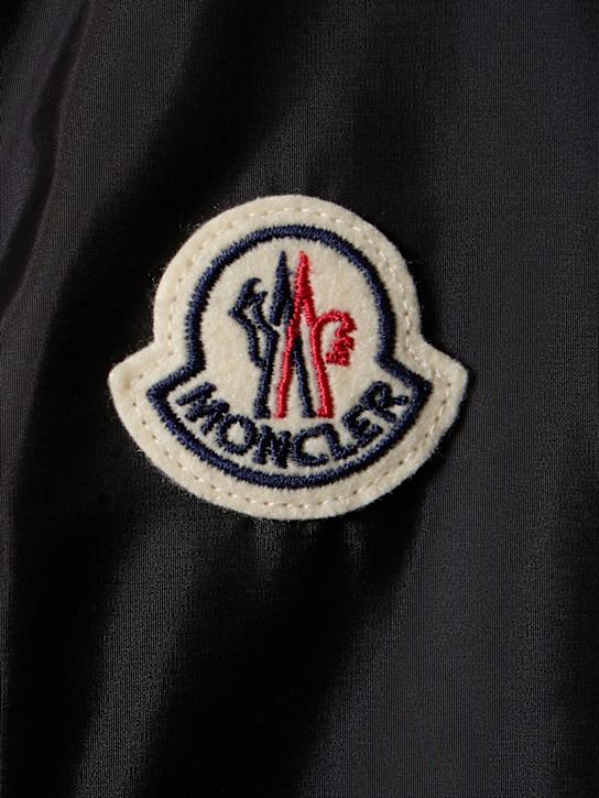 Moncler: Piumino reversibile Vernant in nylon - Nero - men_4 | Luisa Via Roma