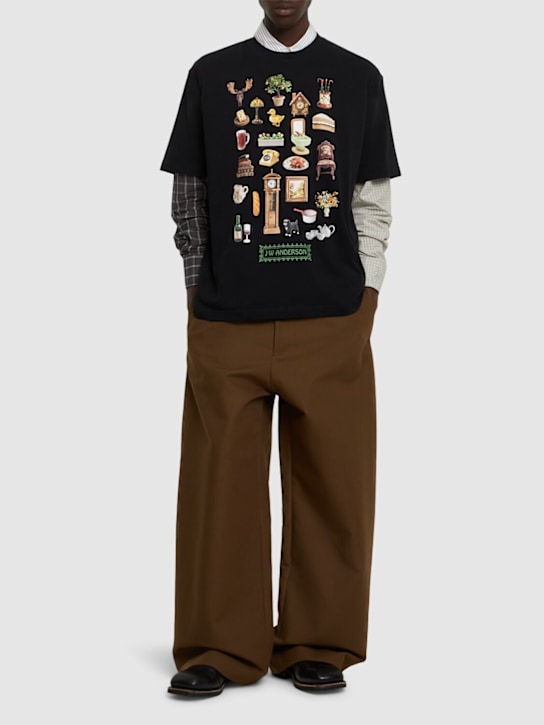 JW Anderson: T-shirt Diorama stampata - Nero - men_1 | Luisa Via Roma