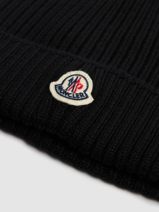 Moncler: Logo virgin wool beanie - Black - kids-boys_1 | Luisa Via Roma