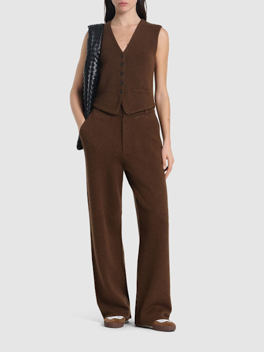 Guest In Residence: Tailored cashmere knit pants - women_1 | Luisa Via Roma