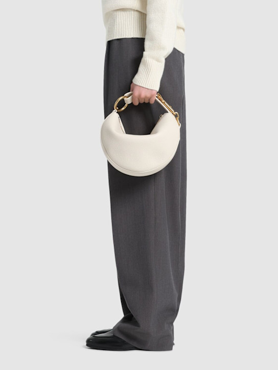 Burberry: Borsa grande Knight Arc in pelle - women_1 | Luisa Via Roma