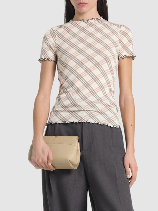 Burberry: Pochette en cuir lisse détail chaîne Snip - women_1 | Luisa Via Roma