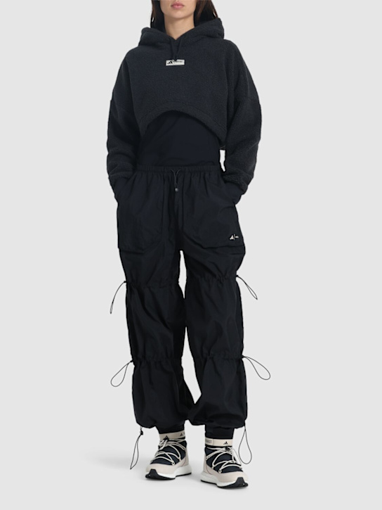 adidas Originals: Moon Boot クロップドフーディー - women_1 | Luisa Via Roma