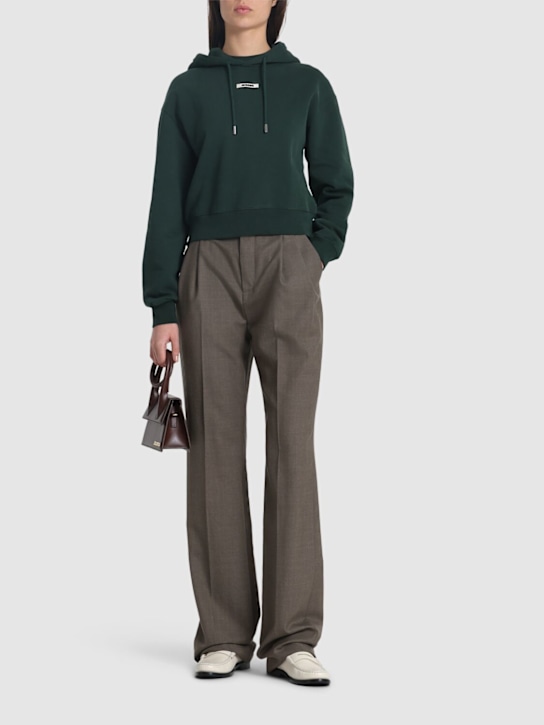 Jacquemus: Le Hoodie Gros Grain棉质短款连帽卫衣 - 深绿色 - women_1 | Luisa Via Roma