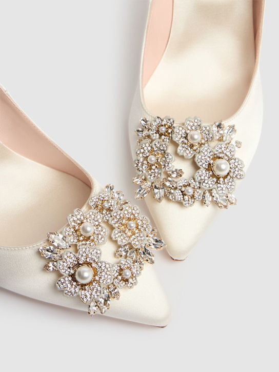 Roger Vivier: 85mm Bouquet embellished satin pumps - Panna - women_3 | Luisa Via Roma