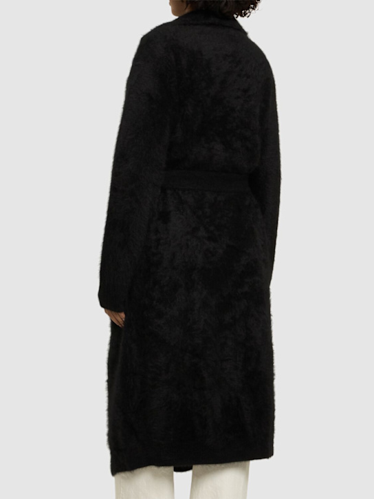 Guest In Residence: Grizzly wash cashmere coat - Black - women_3 | Luisa Via Roma