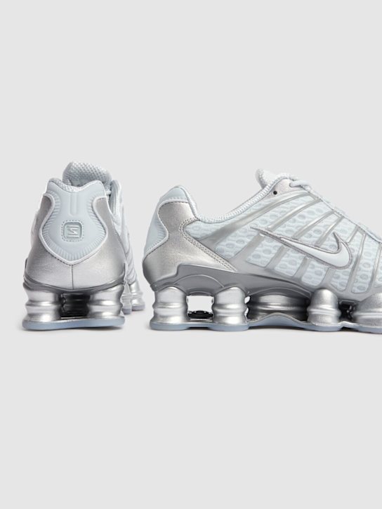 Sneakers shox tl - Nike - Mujer  | Luisaviaroma