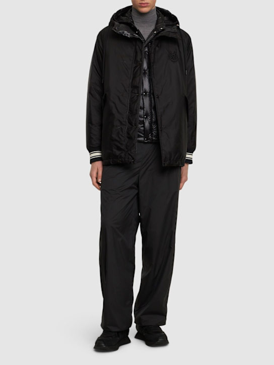 Moncler: Piumino reversibile Vernant in nylon - Nero - men_1 | Luisa Via Roma
