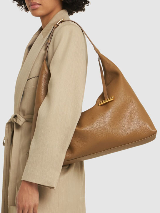 Liffner: Pillow Hobo grain leather shoulder bag - women_1 | Luisa Via Roma