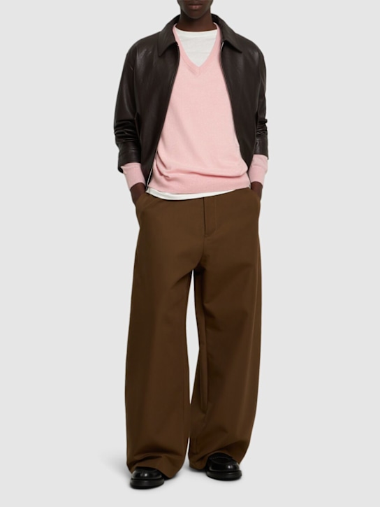 Dunst: Unisex loose v-neck sweater - Pink - men_1 | Luisa Via Roma
