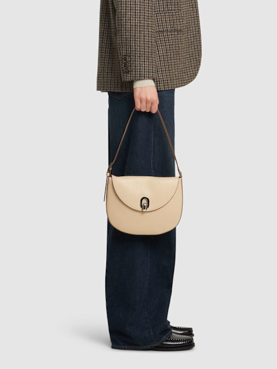 Savette: Hobotasche aus Leder „The Small Tondo“ - Knochen - women_1 | Luisa Via Roma