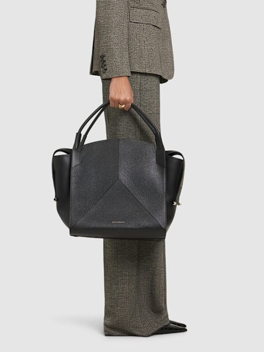 Victoria Beckham: The Victoria グレインレザーショルダーバッグ - women_1 | Luisa Via Roma