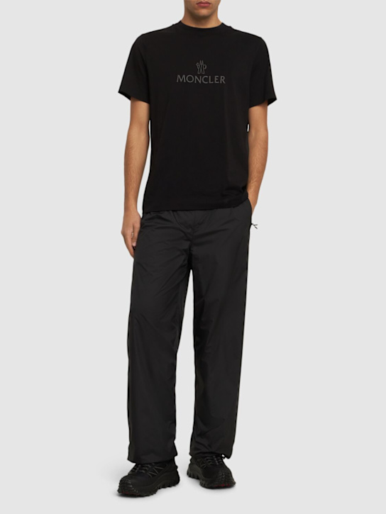 Moncler: Logo cotton t-shirt - men_1 | Luisa Via Roma