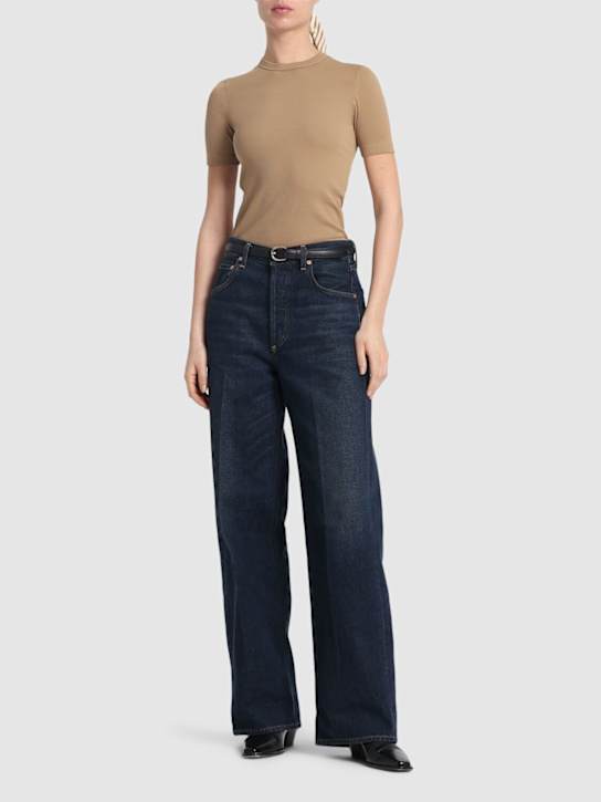 Toteme: T-shirt Classic in jersey di cotone a costine - Marrone - women_1 | Luisa Via Roma