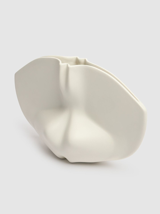 Cassina: Brolic ceramic vase - White - ecraft_1 | Luisa Via Roma